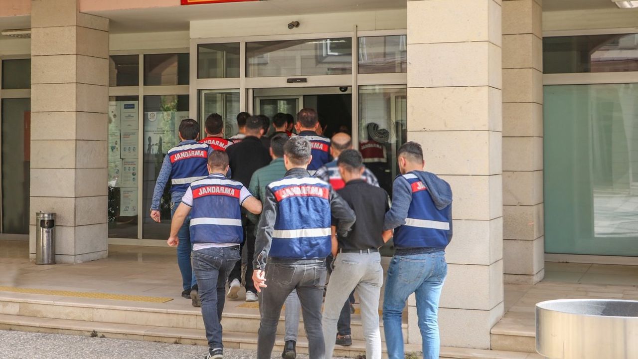 Şanlıurfa'da Aranan 83 Şahıs Operasyonla Tutuklandı
