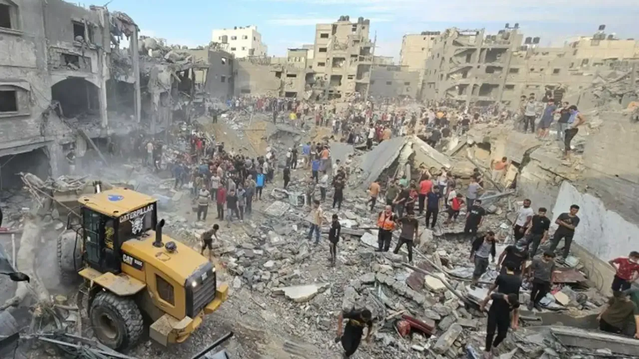 Siyonist İşgalcilerin Gazze Saldırılarında Şehit Sayısı 8 Bin 796'ya Ulaştı