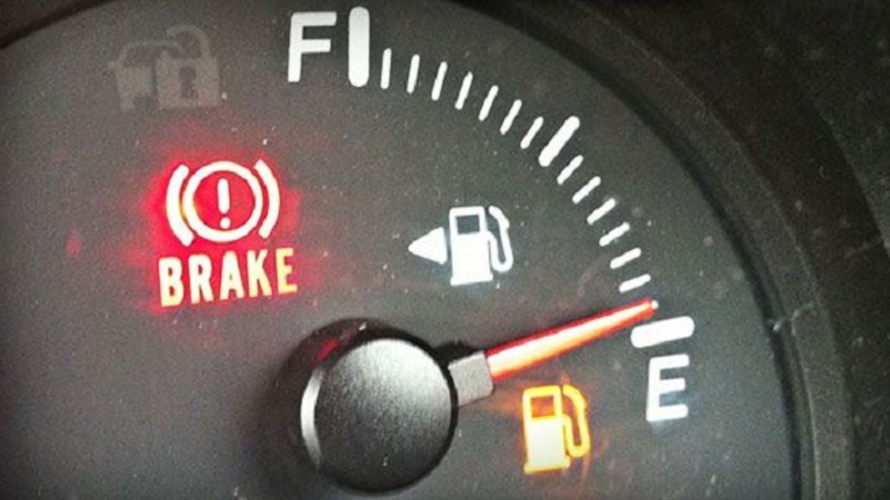 Araç sürüleri dikkat: Bu hata aracın yanmasına sebep oluyor! Işık yanıyorsa sakın ihmal etmeyin