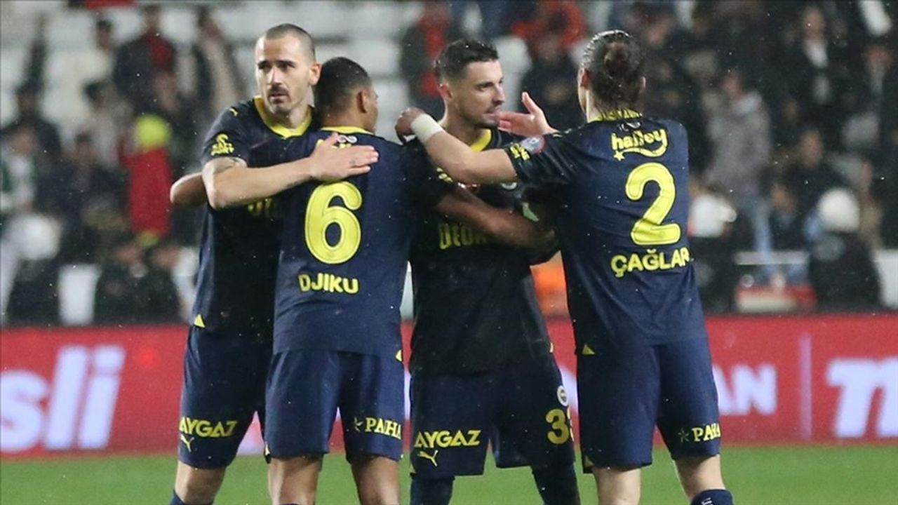 Fenerbahçe, Alanyaspor'u Ağırlıyor: Maç Öncesi Durum ve Beklentiler