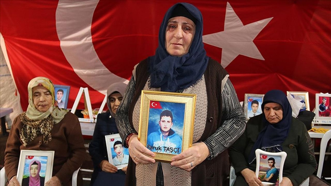 Diyarbakır anneleri evlatlarına çağrıda bulundu: “Gel devlete teslim ol”
