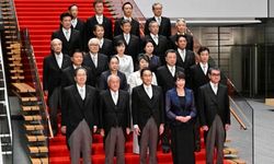 Japonya'da Hükümet Krizi: Başbakan Kişida Fumio Kabinesini Değiştirdi!