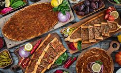 Urfa Usulü Lahmacun Nasıl Yapılır? Tarifi