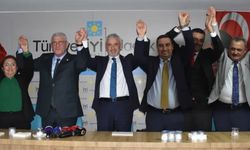 AK Parti'den İstifa Eden Eski Belediye Başkanı İYİ Parti'den Aday Oldu