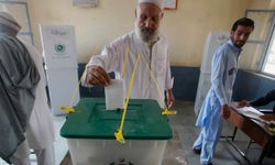 Pakistan'da Seçim Heyecanı: Halk Sandık Başında