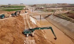 DSİ Şanlıurfa’daki sulama ve tahliye kanallarını temizliyor