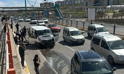 Karaköprü’de minibüs ile otomobil çarpıştı,  7 yaralı