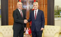Ticaret Bakanı Bolat, KKTC Ekonomi ve Enerji Bakanı Amcaoğlu ile Görüştü