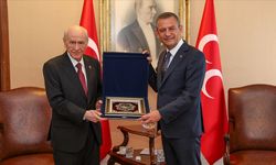 CHP Genel Başkanı Özgür Özel, MHP Genel Başkanı Devlet Bahçeli’yi Ziyaret Etti