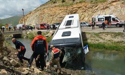 Bitlis’te Yolcu Otobüsü Dereye Düştü: 7 Yaralı