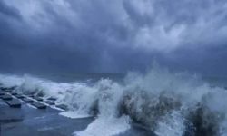 Meteorolojiden Batı ve Doğu Karadeniz İçin Fırtına Uyarısı