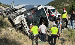 Denetimde takılan emniyet kemeri, devrilen otobüste 23 kişiyi hayata bağladı