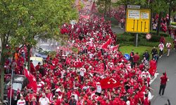 Türk Taraftarlar Milli Maça Hazır