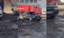 Şanlıurfa'da park halindeki otomobilde  yangın çıktı