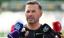 Galatasaray Teknik Direktörü Okan Buruk, taraftarlara transferde "Sabır" çağrısında bulundu