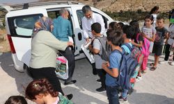 Halfeti Belediyesi İlkokul Öğrencilerine Kırtasiye Yardımında Bulundu