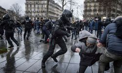 Fransa'da polis şiddetine karşı protestolar devam ediyor