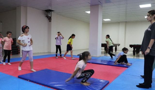 Viranşehir Belediyesi Jimnastik Kursu ile Sağlıklı Gençler Yetiştiriyor
