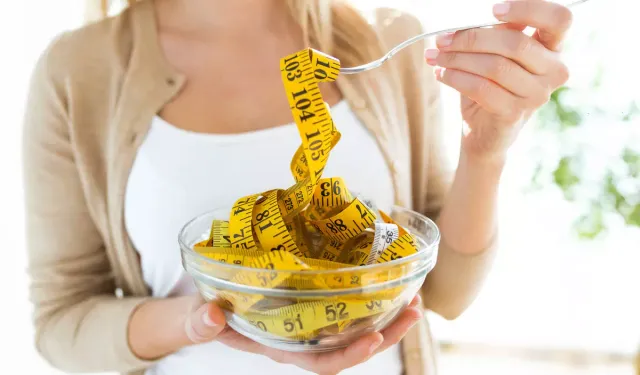 Bunları yiyen kilo veriyor! Hem besleyici hem yağ yakıcı gıdalar… Sporda değil mutfakta zayıflayın!