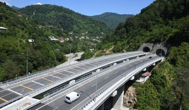 Ulaştırma ve Altyapı Bakanı Uraloğlu: 3 Bin 844 Yeni Köprü İnşa Edildi