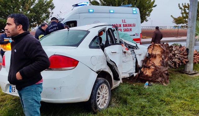 Şanlıurfa’da Otomobil Refüje Çıktı, 4 Yaralı