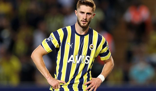 Fenerbahçe'de İsmail Yüksek Şoku: Genç Oyuncu Ayrılık Kararı Alıyor!