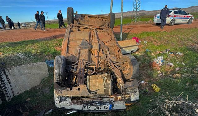 Şanlıurfa'da Minibüs ve Otomobil Çarpıştı: 4 Yaralı
