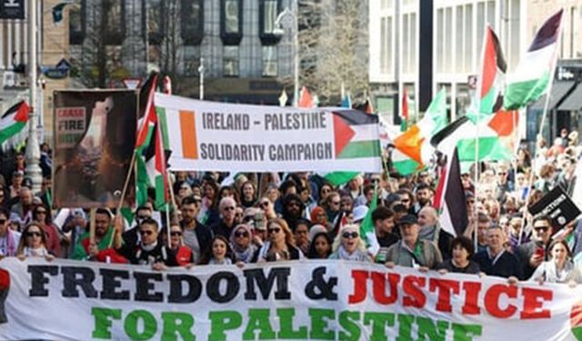 İrlanda'da Filistin'e Destek Gösterisi