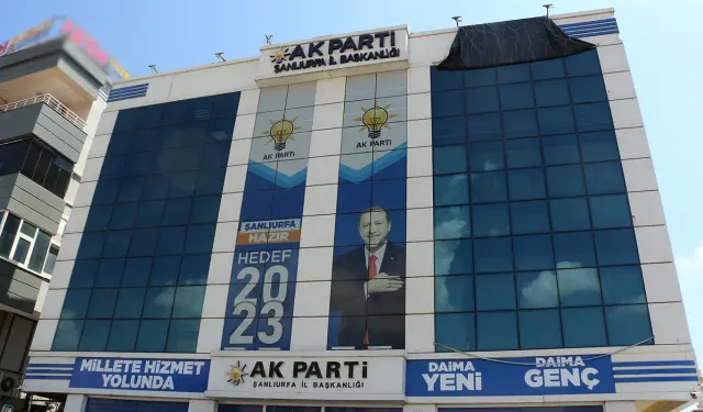 AK Parti: Seçilen Belediye başkanlarını tebrik ediyoruz