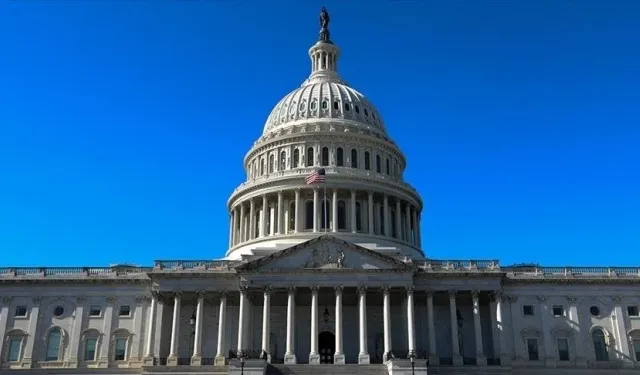 ABD Senatosu’ndan İstihbarat Dinlemelerine Yeşil Işık