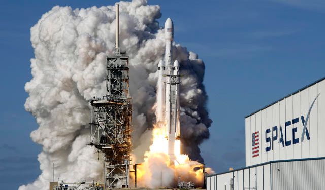 SpaceX Çalışanları, Elon Musk'ı "Haksız İşten Çıkarma" İddiasıyla Dava Etti