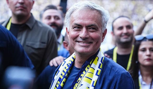 Jose Mourinho Fenerbahçe’de Göreve Başladı