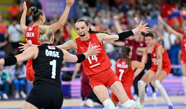 A Milli Kadın Voleybol Takımı, Paris 2024'te İlk Galibiyetini Aldı