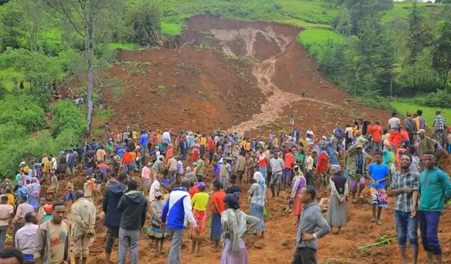 Etiyopya'daki heyelanda ölü sayısı 229'a yükselirken kurtarma çalışmaları sürüyor