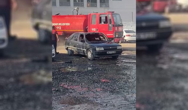Şanlıurfa'da park halindeki otomobilde  yangın çıktı