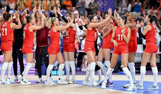 Milli Kadın Voleybol Takımı Paris 2024'te İkinci Maçına Hazırlanıyor