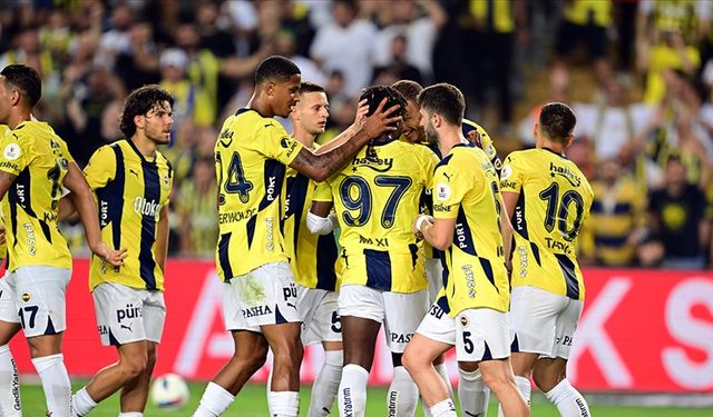 Fenerbahçe, UEFA Şampiyonlar Ligi'nde Play-Off Turu İçin Sahaya Çıkıyor