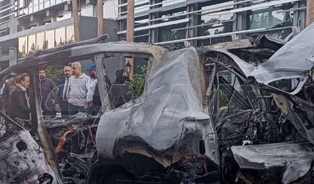 İşgalciler Şam'da bir aracı bombaladı. 2 ölü 3 yaralı