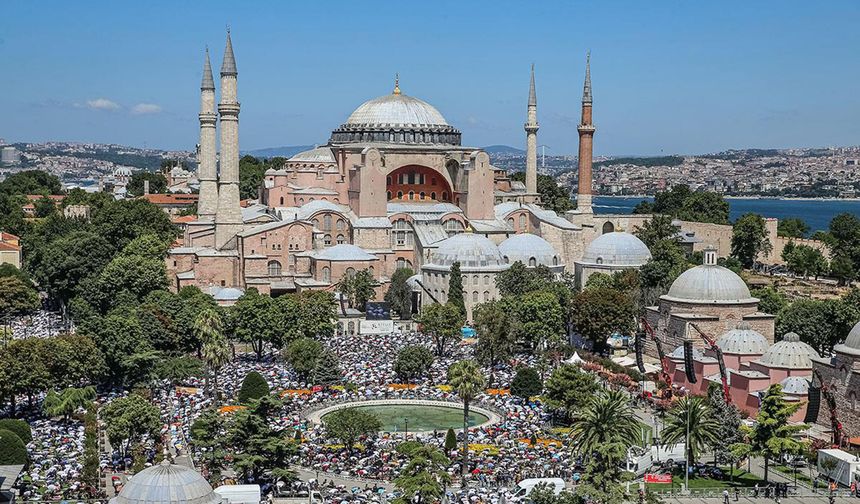 Ayasofya Camii’nin 4. Yıl Dönümünde Diyanet İşleri Başkanı Erbaş’tan Paylaşım