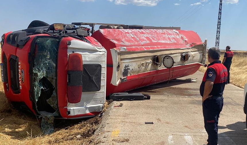 Şanlıurfa'da İtfaiye Aracı Devrildi: 3 Yaralı